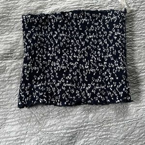 Brandy Melville tube top, in perfect condition, never worn before